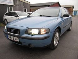 Blå Begagnad 2004 Volvo S60 Business Edition Sedan | 27 500 kr (Marknadspris)