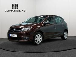Mörkbrun (brun) Begagnad 2017 Dacia Sandero Halvkombi | 69 400 kr (Marknadspris)