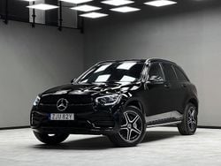Svart Begagnad 2021 Mercedes GLC300e AMG SUV | 429 900 kr (Marknadspris)