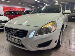 Vit Begagnad 2011 Volvo V60 Summum Kombi | 76 900 kr (Marknadspris)