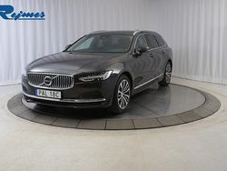 Grå (platinum grey metallic) Begagnad 2024 Volvo V90 Core Kombi | 449 900 kr (Lite dyr)