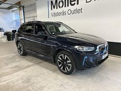 Svart (blå) Begagnad 2021 BMW iX3 M Sport SUV | 319 900 kr (Marknadspris)