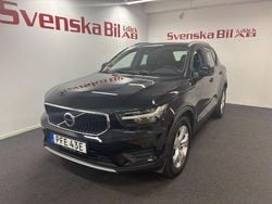 Svart Begagnad 2021 Volvo XC40 Momentum SUV | 279 000 kr (Marknadspris)