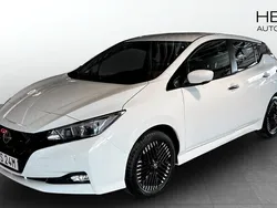 Vit (white) Begagnad 2023 Nissan Leaf Acenta Halvkombi | 279 900 kr