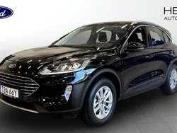 Svart (black) Begagnad 2022 Ford Kuga Titanium SUV | 244 900 kr (Bra pris)