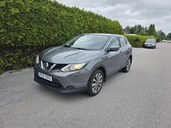 Grå Begagnad 2015 Nissan Qashqai SUV | 117 000 kr (Bra pris)
