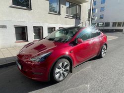 Röd Begagnad 2021 Tesla Model Y Long Range AWD SUV | 395 000 kr (Marknadspris)