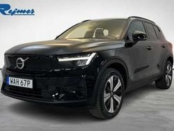 Svart Begagnad 2023 Volvo XC40 Core SUV | 329 900 kr