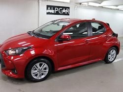 Röd Begagnad 2023 Mazda 2 Halvkombi | 209 900 kr (Marknadspris)