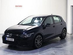 Svart Begagnad 2020 VW Golf VIII Halvkombi | 244 900 kr (Marknadspris)