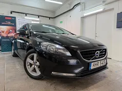 Svart Begagnad 2014 Volvo V40 Kinetic Kombi | 79 000 kr (Marknadspris)