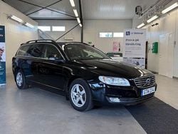 Svart Begagnad 2016 Volvo V70 Momentum Kombi | 144 900 kr (Marknadspris)