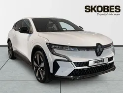 Vit Begagnad 2023 Renault Mégane Techno Halvkombi | 349 000 kr (Lite dyr)