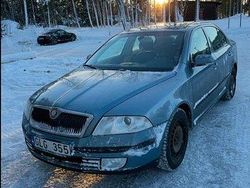 Grå Begagnad 2008 Skoda Octavia Halvkombi | 25 000 kr (Superpris)