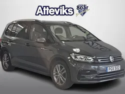 Mörkgrå (grå) Begagnad 2017 VW Touran R-line Minibuss | 219 900 kr (Marknadspris)