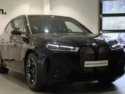 Svart Begagnad 2022 BMW iX Sport Line SUV | 659 000 kr (Bra pris)