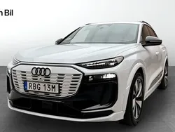 Glaciärvit metallic Begagnad 2024 Audi Q6 e-tron S-Line SUV | 949 000 kr (Marknadspris)