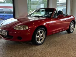Röd Begagnad 2004 Mazda MX5 Cab | 59 900 kr (Marknadspris)