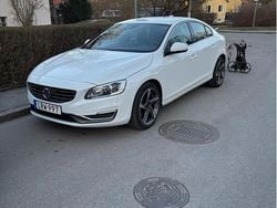 Vit Begagnad 2015 Volvo S60 Momentum Sedan | 78 000 kr (Bra pris)