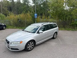 Grå Begagnad 2011 Volvo V70 Drive Kinetic Kombi | 55 000 kr (Marknadspris)