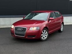 Röd Begagnad 2006 Audi A3 Ambiente Sedan | 69 800 kr (Marknadspris)