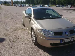 Grå Begagnad 2005 Renault Mégane Cabriolet Cab | 35 000 kr (Marknadspris)