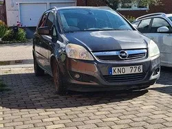 Grå Begagnad 2010 Opel Zafira Minibuss | 25 000 kr (Superpris)
