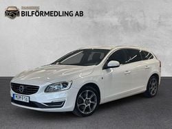 Vit Begagnad 2015 Volvo V60 Ocean Race Kombi | 139 800 kr (Marknadspris)