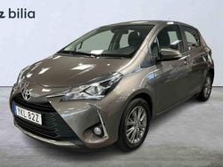 Grå Begagnad 2019 Toyota Yaris Halvkombi | 134 900 kr