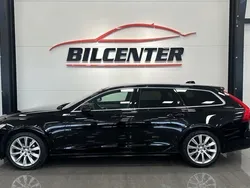 Svart Begagnad 2019 Volvo V90 Momentum Kombi | 224 900 kr (Marknadspris)