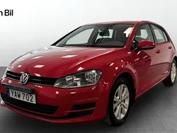 Röd Begagnad 2015 VW Golf VII Halvkombi | 104 900 kr (Marknadspris)