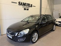 Svart Begagnad 2013 Volvo V60 Momentum Kombi | 104 900 kr (Superpris)