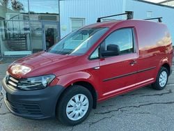 Vit (röd) Begagnad 2016 VW Caddy Minibuss | 61 000 kr (Bra pris)