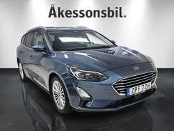 Blå Begagnad 2019 Ford Focus Titanium Kombi | 189 000 kr (Dyr)
