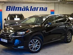 Svart Begagnad 2015 Lexus NX300h Executive Line SUV | 214 000 kr (Marknadspris)