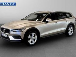 Begagnad 2023 Volvo V60 CC Kombi | 369 900 kr (Marknadspris)