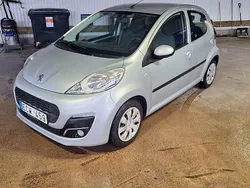 Grå Begagnad 2012 Peugeot 107 Halvkombi | 30 000 kr (Superpris)