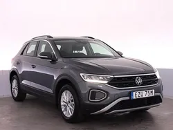 Mörkgrå Begagnad 2022 VW T-Roc SUV | 219 000 kr (Marknadspris)