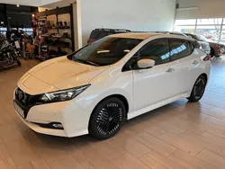 Vit Begagnad 2022 Nissan Leaf N-Connecta Halvkombi | 218 000 kr (Marknadspris)
