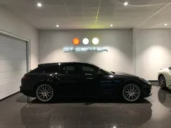 Porsche Panamera 4