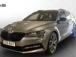 Grå Begagnad 2023 Skoda Superb SportLine Kombi | 389 900 kr (Lite dyr)