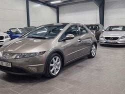 Begagnad 2008 Honda Civic Executive Halvkombi | 49 900 kr (Marknadspris)