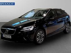 Svart Begagnad 2019 Volvo V40 CC Pro Kombi | 189 900 kr (Marknadspris)