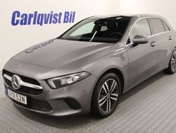 Mörkgrå (bergsgrå metallic) Begagnad 2022 Mercedes A250 Sedan | 269 000 kr (Bra pris)