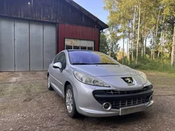 Ljusgrå Begagnad 2006 Peugeot 207 Sport Halvkombi | 39 500 kr (Lite dyr)