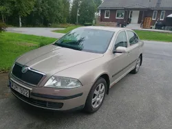 Brun Begagnad 2005 Skoda Octavia Halvkombi | 30 000 kr (Lite dyr)