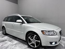 Vit Begagnad 2011 Volvo V50 Standard Kombi | 94 900 kr (Dyr)