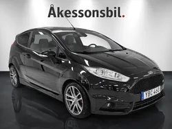 Svart Begagnad 2015 Ford Fiesta ST Halvkombi | 149 000 kr (Dyr)