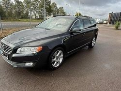 Grå Begagnad 2014 Volvo V70 Momentum Kombi | 99 900 kr (Marknadspris)