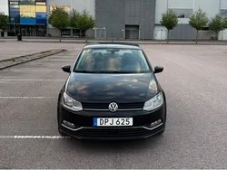 Svart Begagnad 2015 VW Polo Halvkombi | 74 000 kr (Lite dyr)